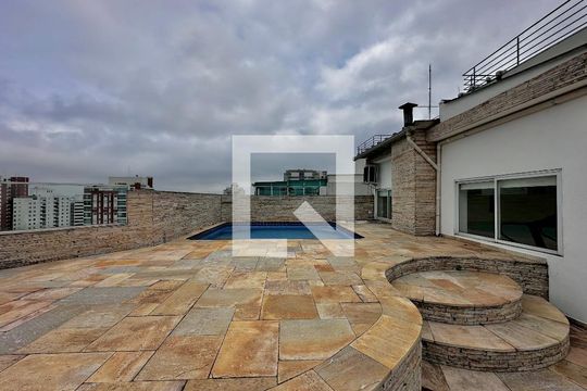 Apartamento para comprar em Campo Belo com varanda, piscina e quatro quartos. — Varanda Superior