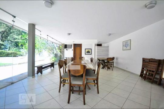 Apartamento para comprar em Campo Belo com varanda, piscina e quatro quartos. — Área externa 