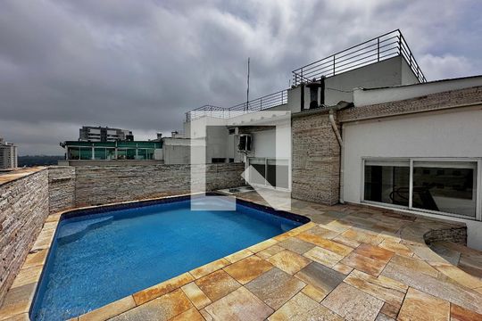 Apartamento para comprar em Campo Belo com varanda, piscina e quatro quartos. — Varanda Superior