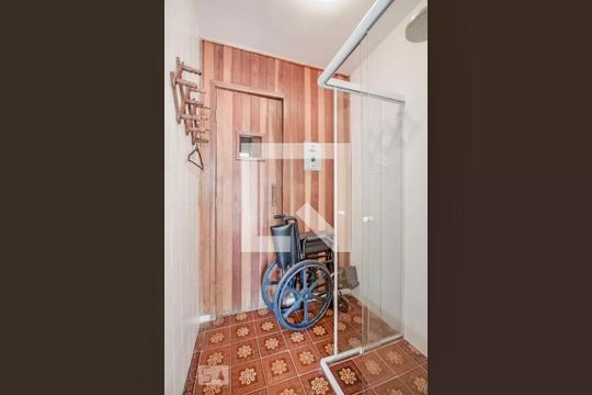 Apartamento para comprar em Campo Belo com varanda, piscina e quatro quartos. — Sauna