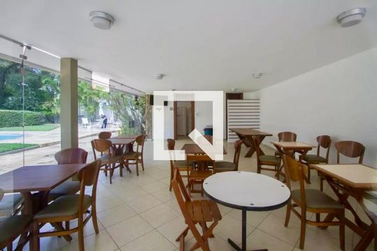 Apartamento para comprar em Campo Belo com varanda, piscina e quatro quartos. — Área externa 