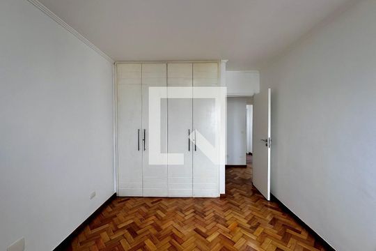 Apartamento para comprar em Campo Belo com varanda, piscina e quatro quartos. — Quarto 4