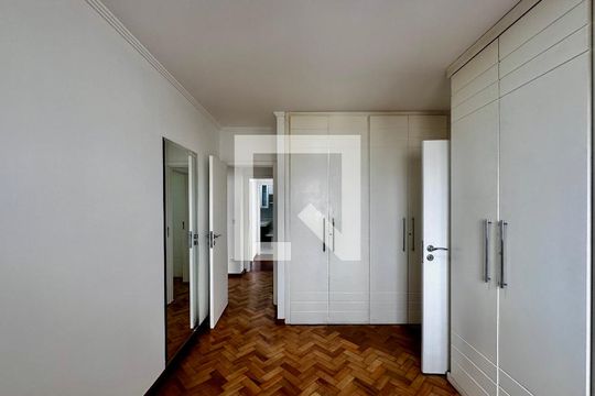 Apartamento para comprar em Campo Belo com varanda, piscina e quatro quartos. — Quarto 3