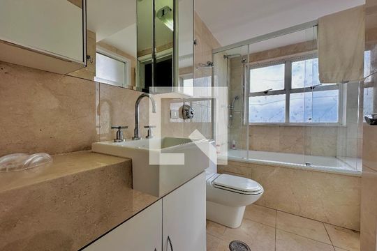 Apartamento para comprar em Campo Belo com varanda, piscina e quatro quartos. — Banheiro Suíte 2 Cobertura