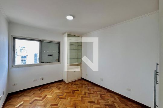 Apartamento para comprar em Campo Belo com varanda, piscina e quatro quartos. — Quarto 4