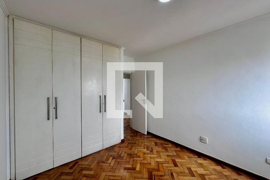 Apartamento para comprar em Campo Belo com varanda, piscina e quatro quartos. — Quarto 4