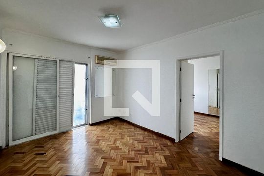 Apartamento para comprar em Campo Belo com varanda, piscina e quatro quartos. — Suíte 1