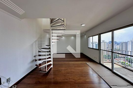 Apartamento para comprar em Campo Belo com varanda, piscina e quatro quartos. — Sala