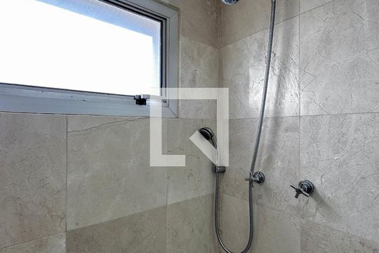Apartamento para comprar em Campo Belo com varanda, piscina e quatro quartos. — Banheiro Suíte 1