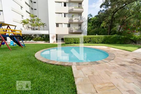 Apartamento para comprar em Campo Belo com varanda, piscina e quatro quartos. — Piscina Infantil