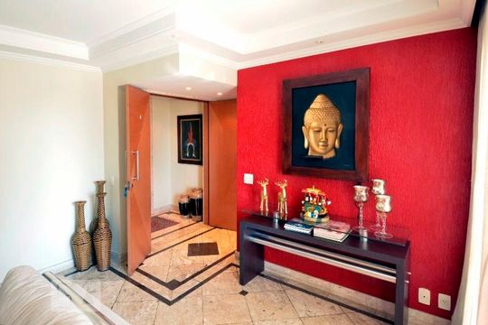 Compra de apartamento com 4 quartos, varanda e quintal. Venda disponível para comprar. — Área Comum