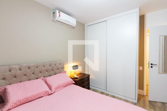 Apartamento em Indianópolis com 3 quartos e varanda. Academia no condomínio. Ideal para comprar. — Suíte 