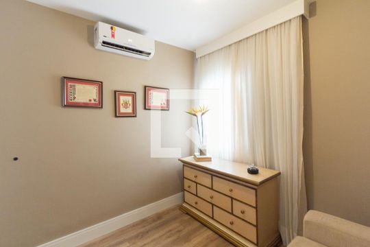 Apartamento em Indianópolis com 3 quartos e varanda. Academia no condomínio. Ideal para comprar. — Quarto 1