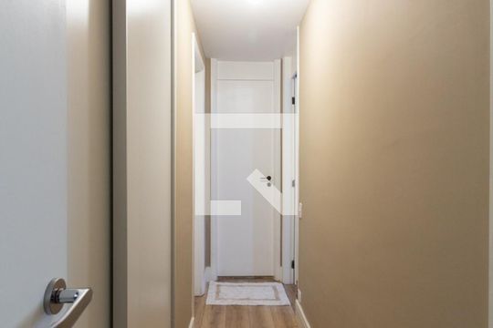 Apartamento em Indianópolis com 3 quartos e varanda. Academia no condomínio. Ideal para comprar. — Corredor