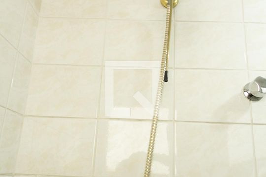 Apartamento em Indianópolis com 3 quartos e varanda. Academia no condomínio. Ideal para comprar. — Banheiro 