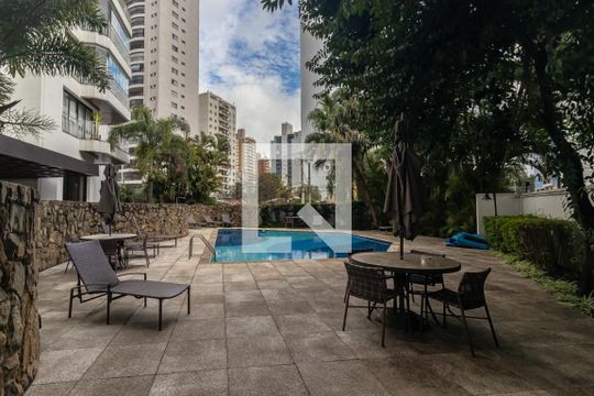 Apartamento à venda, com 187 m², 3 quartos e 3 vagas — Área Comum do prédio