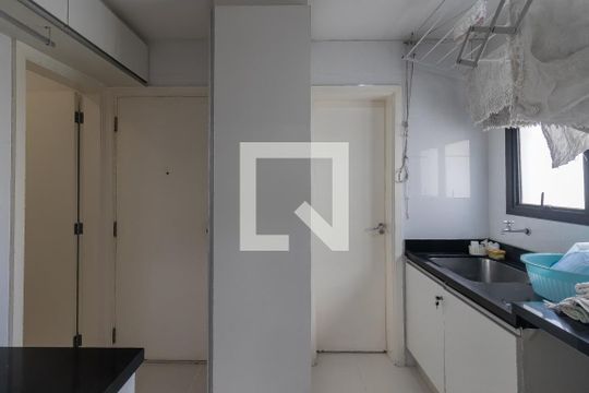 Apartamento à venda, com 187 m², 3 quartos e 3 vagas — Área Serviço