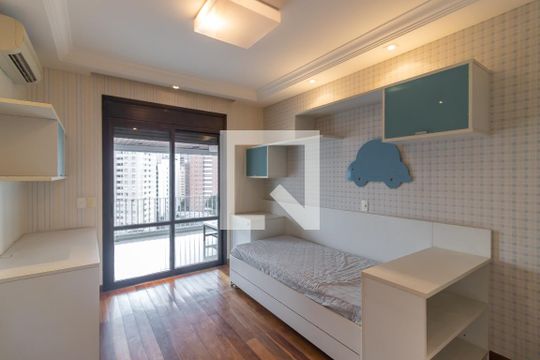Apartamento à venda, com 187 m², 3 quartos e 3 vagas — Suíte 1