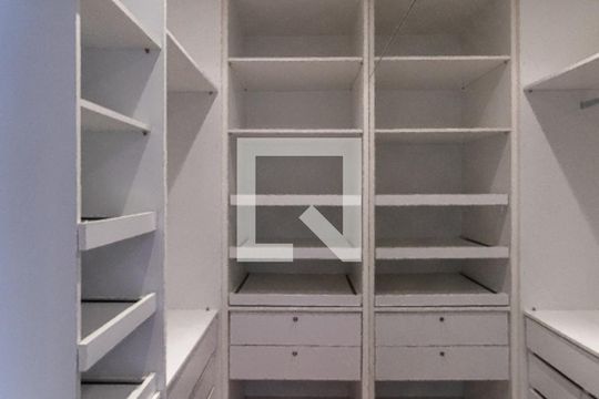 Apartamento à venda, com 187 m², 3 quartos e 3 vagas — Suíte 3