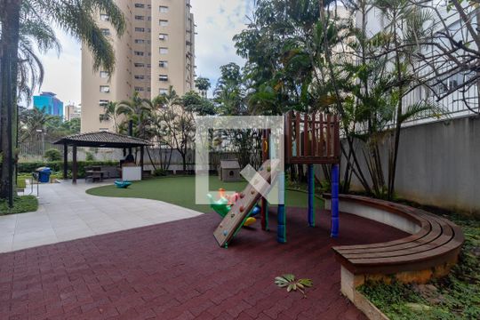 Apartamento à venda, com 187 m², 3 quartos e 3 vagas — Área Comum do prédio