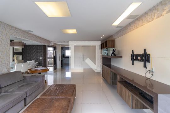 Apartamento à venda, com 187 m², 3 quartos e 3 vagas — Sala