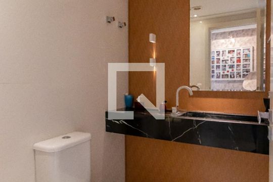 Apartamento à venda, com 187 m², 3 quartos e 3 vagas — Lavabo