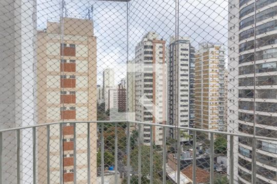 Apartamento à venda, com 187 m², 3 quartos e 3 vagas — Suíte 2