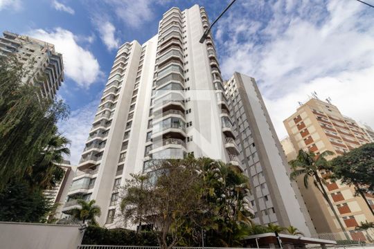 Apartamento à venda, com 187 m², 3 quartos e 3 vagas — Fachada