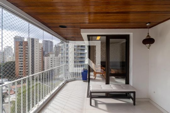 Apartamento à venda, com 187 m², 3 quartos e 3 vagas — Varanda