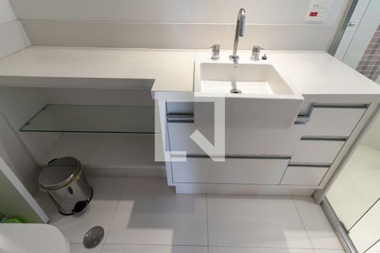 Apartamento à venda, com 187 m², 3 quartos e 3 vagas — Suíte 2