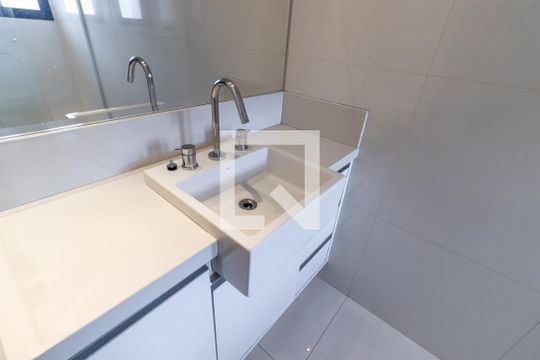 Apartamento à venda, com 187 m², 3 quartos e 3 vagas — Suíte 1