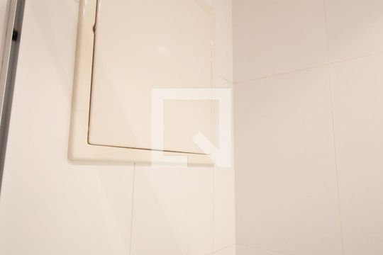 Apartamento para comprar, 1 quarto, varanda e mobiliado. Oportunidade de compra imperdível. — Banheiro