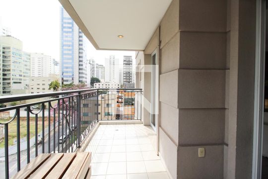 Apartamento para comprar, 1 quarto, varanda e mobiliado. Oportunidade de compra imperdível. — Varanda 