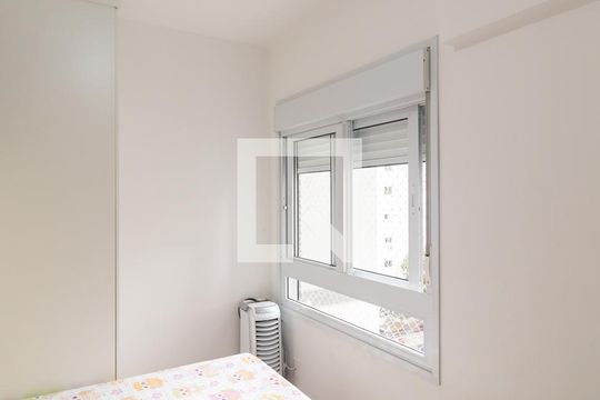 Venda de apartamento em Pinheiros com 3 quartos, varanda e piscina. Ótima oportunidade para comprar. — Quarto 2