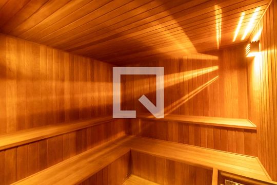 Venda de apartamento em Pinheiros com 3 quartos, varanda e piscina. Ótima oportunidade para comprar. — Sauna