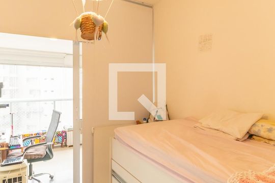 Venda de apartamento em Pinheiros com 3 quartos, varanda e piscina. Ótima oportunidade para comprar. — Quarto 1
