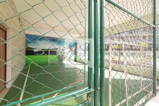 Venda de apartamento em Pinheiros com 3 quartos, varanda e piscina. Ótima oportunidade para comprar. — Quadra Esportiva