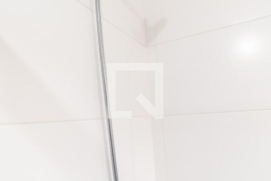 Venda de apartamento em Pinheiros com 3 quartos, varanda e piscina. Ótima oportunidade para comprar. — Banheiro da Suíte