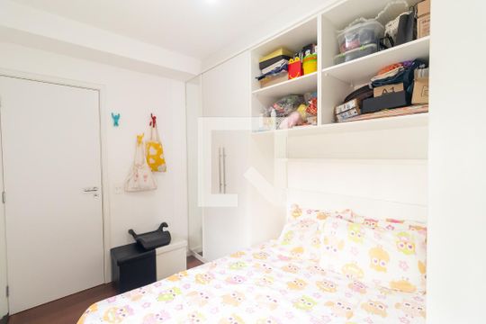 Venda de apartamento em Pinheiros com 3 quartos, varanda e piscina. Ótima oportunidade para comprar. — Quarto 2