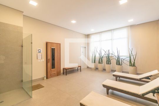 Venda de apartamento em Pinheiros com 3 quartos, varanda e piscina. Ótima oportunidade para comprar. — Spa