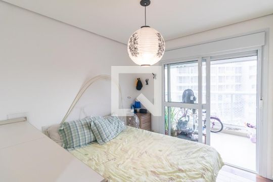 Venda de apartamento em Pinheiros com 3 quartos, varanda e piscina. Ótima oportunidade para comprar. — Suíte