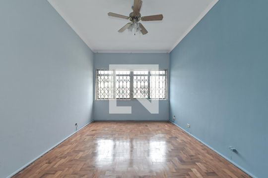 Casa no Brooklin para comprar: 3 quartos, 2 suítes, piscina no condomínio, aceita pets, jardim. — Quarto 1