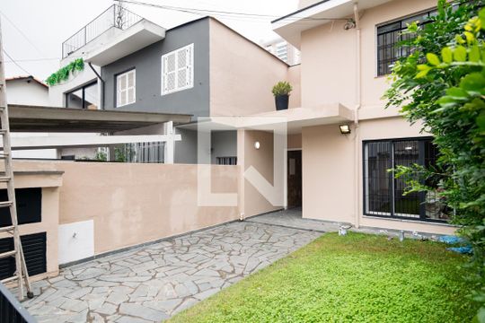 Comprar casa no Itaim Bibi, 3 quartos, aceita pets. — Garagem