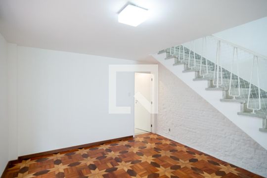 Comprar casa no Itaim Bibi, 3 quartos, aceita pets. — Sala Jantar