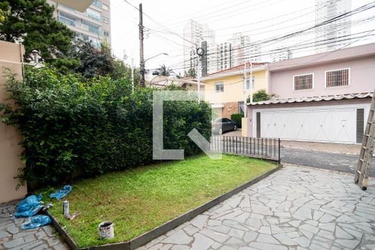 Comprar casa no Itaim Bibi, 3 quartos, aceita pets. — Garagem