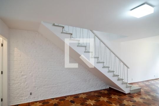 Comprar casa no Itaim Bibi, 3 quartos, aceita pets. — Sala Jantar