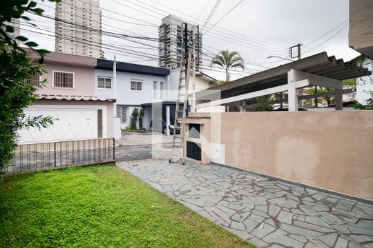 Comprar casa no Itaim Bibi, 3 quartos, aceita pets. — Garagem