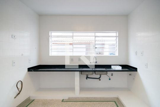 Comprar casa no Itaim Bibi, 3 quartos, aceita pets. — Cozinha