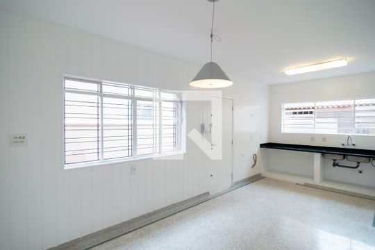 Comprar casa no Itaim Bibi, 3 quartos, aceita pets. — Cozinha