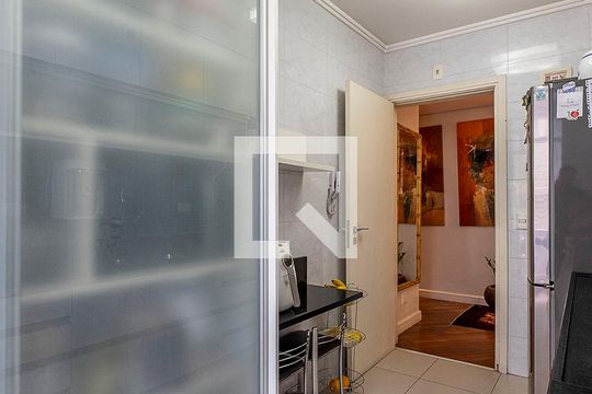 Venda de apartamento no Jardim Paulista: 3 quartos, 1 suíte, varanda, aceita pets. — Cozinha